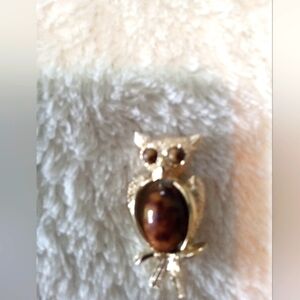 Vintage Owl Brooch Pin Brown Marbled Cabochon Jelly Belly Like